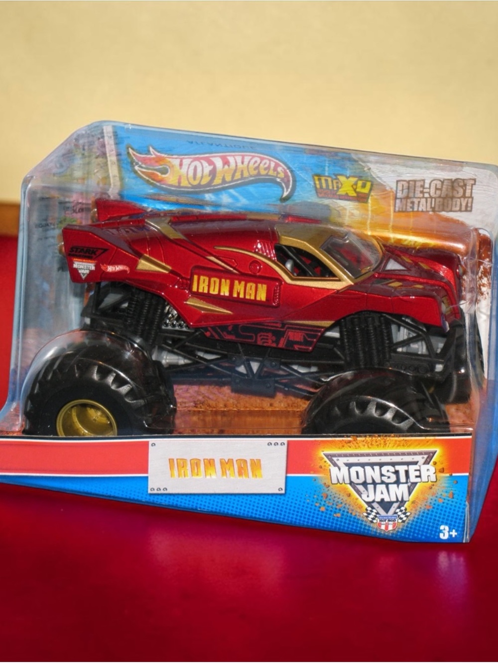 1/24 HOT WHEELS MONSTER JAM IRON MAN TRUCK DIECAST OFF-ROAD NWT